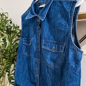 Sleeveless Denim Button-Up Shirt Crossroads